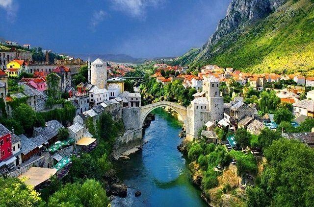 <p>24 BOSNA HERSEK</p>
<p>Dindar bir insanım: 75%</p>
<p>Dindar değilim: 21%</p>
<p>Ateistim: 1%</p>
<p>Yanıt yok: 2%</p>