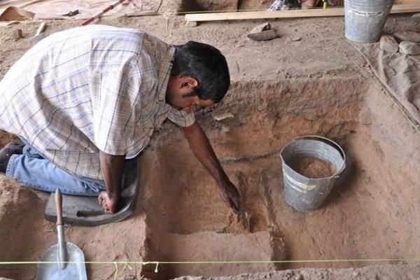 <p>Tuvalet ararken Avusturya tarihinin en &ouml;nemli b&ouml;lgelerinden birini buldu" ifadelerini kullandı.</p>

<p>&nbsp;</p>
