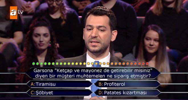 <p><strong>Oyuncu Murat Yıldırım'ın sunumuyla ekrana gelen Kim Milyoner Olmak İster yarışmasına, görme engelli yarışmacı Muhammed Fatih Bilgen damgasını vurdu. Bilgen, yarışmadaki başarısıyla izleyenleri kendisine hayran bıraktı. </strong></p>