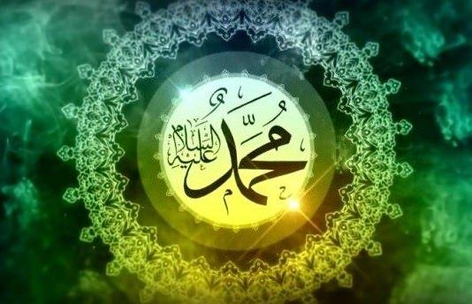 <p>Peygamber Efendimiz (SAV) sahur yemeğini ne kadar geciktirmeye gayret ettiyse iftarını açmak için de o kadar acele etmiş ve akşam namazını kılmadan önce orucunu açmıştır. Ayrıca Hz. Peygamber'in tatlı bir yiyecekle, özellikle de hurmayla orucunu açtığı bilinmektedir. Hurma bulamadığı zamanlarda ise orucunu suyla açmış ve böyle yapılmasını önermiştir. Hz. Peygamber'in, orucunu açarken ettiği dua ise şu şekildedir: “Allah'ım, senin rızan için oruç tuttum, senin verdiğin rızkla orucumu açtım, kabul et. Sen dualarımızı işiten ve kabul edensin.”</p>
<p> </p>