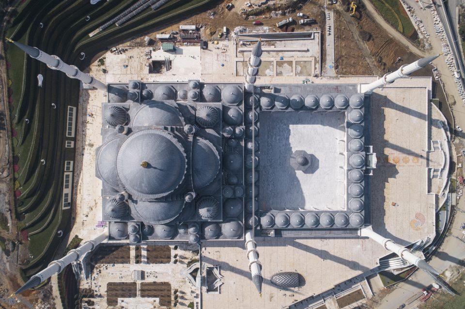 <p>Büyük Çamlıca Camisi - İstanbul</p>

