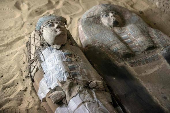 <p>Mısır'da arkeologların yeni keşfi 4 bin 500 yıl önceye ışık tuttu.</p>

<p> </p>
