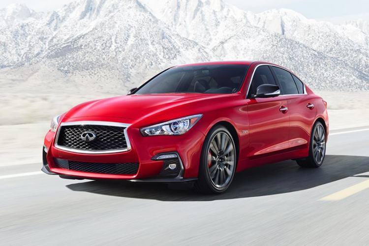 <p>Infiniti Q50 Hybrid</p>
