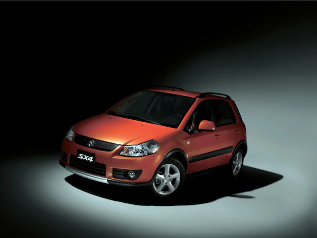 <p>Suzuki</p>

<p>Düşük satışlar Suzuki'yi de vurmuş görünüyor, en azından İngiltere için durum bu şekilde. Suzuki'den bir sözcü, "Vitara ve SX4 S-Cross'un DDiS modellerinin üretimi İngiltere için geçici olarak durduruldu" açıklamasını yaptı.</p>
