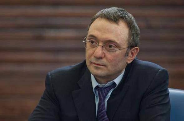 <p>9. Suleiman Kerimov<br />
<br />
Ülke: Rusya<br />
<br />
Serveti: 7.2 milyar dolar</p>