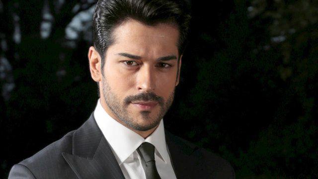 <p>Burak Özçivit'in 2005 yılında katıldığı Best Model yarışmasından fotoğrafları ortaya çıktı.</p>

<p> </p>
