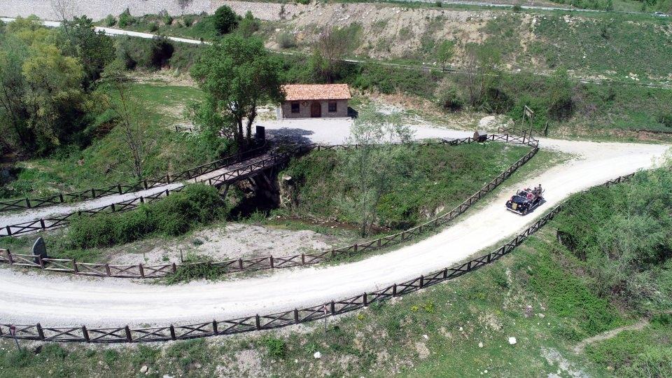 <p>Mondros Mütarekesi'nin ülkenin üzerine karabasan gibi çöktüğü bir dönemde, 16 Mayıs'ta "Bandırma Vapuru" ile "Milli Mücadele" için yola çıkan Gazi Mustafa Kemal Atatürk'ün, 19 Mayıs 1919'da ayak bastığı Samsun, bir milletin kaderini değiştiren tarihi olayda ilk adımın atıldığı yer olmanın gururunu yaşıyor.</p>