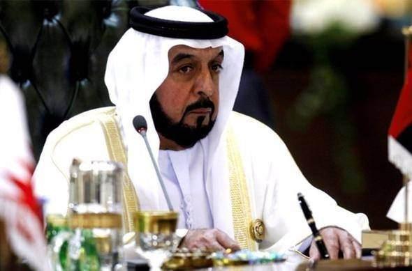 <p>4. Khalifa Bin Zayed Al Nahyan<br />
<br />
Ülke: Birleşik Arap Emirlikleri<br />
<br />
Serveti: 23 milyar dolar</p>