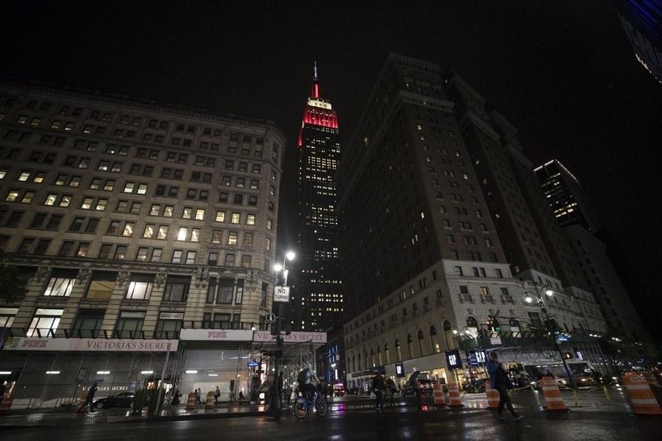 <p>Öte yandan, etkinlikte THY'nin sponsorluğu nedeniyle Empire State binası da gece boyunca kırmızı- beyaz renklere büründü.</p>

<p> </p>
