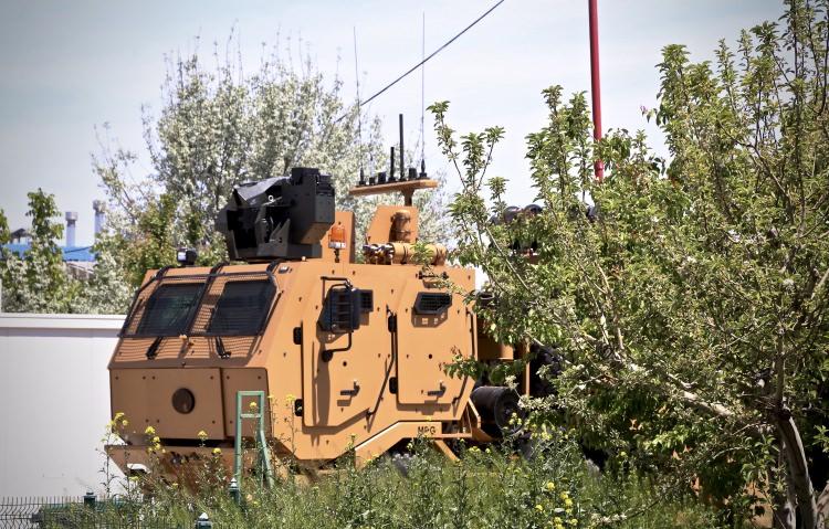 <p><strong>- Yüksek seviye balistik ve mayın korumalı</strong></p>
<p>Şirketin genel müdürü Veysel Alver, AA muhabirine, firmanın savunma sanayine yaptığı imalatlarla ekonomiye katkı sağladığını söyledi.</p>