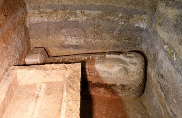 <p>Antik mezarlıklar, odalardan oluşuyor.</p>

<p> </p>
