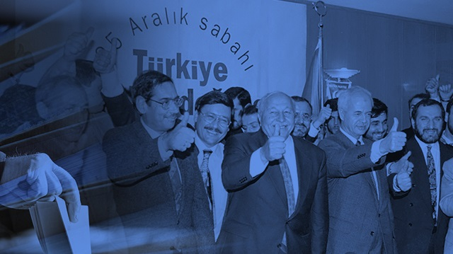 <p>Yıl 1995, genel seçimler. Oyumu RP’ye veriyorum. Ve RP 1. Parti oluyor. Tek başına olmasa bile hükümeti Erbakan hoca kuracak. Yani Erbakan hoca başbakan olacak! Bu, 1970’li yıllardan beri Milli Görüş çizgisinde olan insanların yıllarca beklediği bir andı. Ve o an gelmişti. Sevinç gözyaşları içindeyiz…  Ama o da ne? Müesses nizam (temsilcisi Demirel) hükümeti kurma görevini Erbakan’a vermiyor. Bütün kural ve teamülleri yıkarak, hükümet kurma görevini 1. Partinin genel başkanına değil de 2. Partinin başkanına veriyor.  Benim seçtiğim başbakan, başbakan olamıyor.  Hüsran içindeyiz…</p>

<p> </p>
