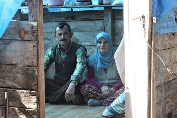 <p>Bursa'nın Büyükorhan ilçesi Gedikler köyünde dünyaya gelen Hüseyin ve Nihal Taşkın çifti hayatlarını birleştirdikten sonra ormanda yaşamaya karar verdi.</p>

<p> </p>

