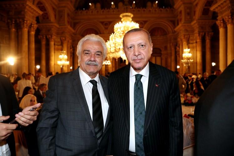 <p>Serdar Gökhan</p>
