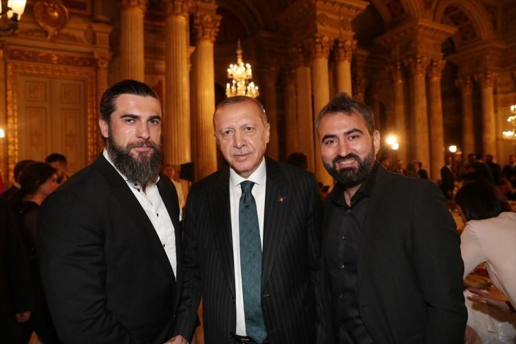 <p>Cengiz Coşkun (Turgut Alp)</p>
