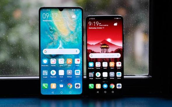 <p><strong>Huawei Mate 20 X: </strong></p>

<p>7 nm fabrikasyon süreci ile üretilen Kirin 980’den güç alan telefon tercihe göre 6 GB / 8 GB RAM ve 128 GB / 256 GB depolama alanı ile geliyor. (AnTuTu puanı: 303174)</p>

