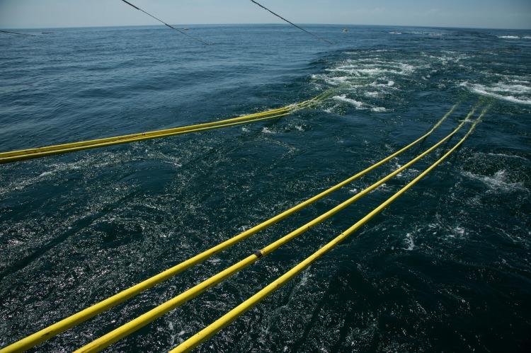 <p><strong>DEPREM ANINDA YAŞANANLAR KAMERADA</strong></p>
<p>Gemi, Marmara Denizi'nde çalışmalarını sürdürürken geçtiğimiz salı günü Şarköy açıklarında meydana gelen 3.7 büyüklüğündeki deprem de kayıtlara geçti. O anda gemiye iletilen veriler de kameraya yansıdı.</p>