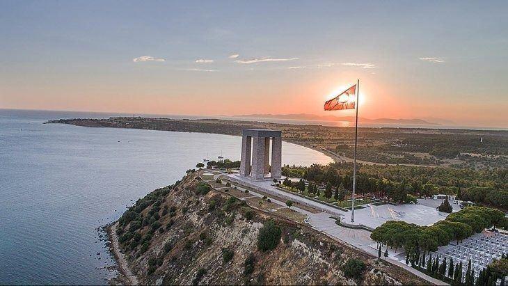 <p>ÇANAKKALE</p>
<p>562.201 kişi</p>