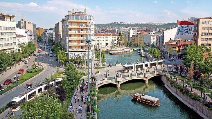 <p>ESKİŞEHİR</p>
<p>758.899 kişi</p>