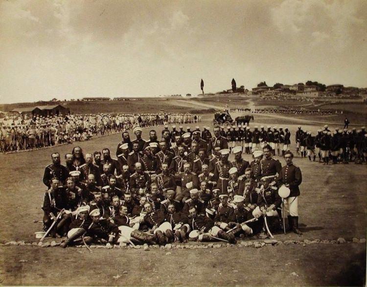 <p>Safraköy'de (Sefaköy) Rus askerleri</p>
<p> </p>