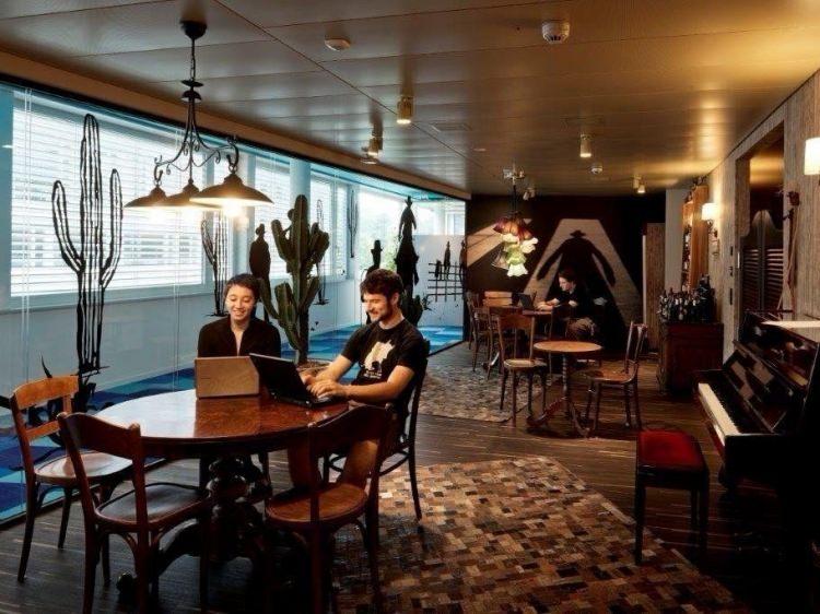 <p>Google: 246 bin 886 dolar (1 milyon 494 bin 216 TL),</p>

<p>Başka bir deyişle ortalama yaklaşık 125 bin TL</p>

<p>&nbsp;</p>
