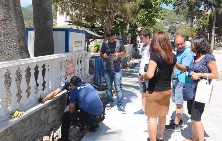 <p>"...Yazıt, heykelin kaidesinde teşekkür edilmek üzere konulmuş olabilir. Müze müdürlüğü yetkililerince yapılacak incelemenin ardından yazıtın kesin olarak hangi dönemde yapıldığı ortaya çıkacaktır" dedi.</p>

<p> </p>
