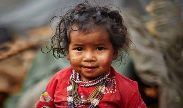 <p>Göçebe ve geleneksel bir şekilde yaşayan bu kabile her ay Nepal’in batısındaki ormanlarda yer değiştirerek yaşıyorlar.</p>

<p> </p>
