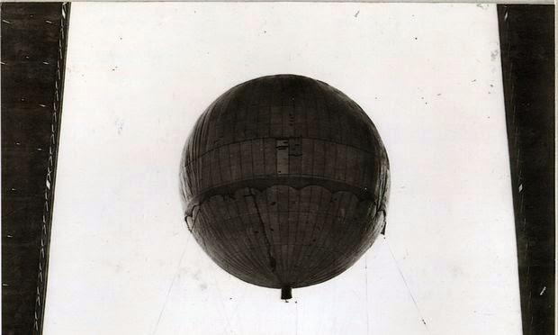 <p><strong>Fu-Gu Balon Bombaları<br />
<br />
 </strong>Naziler V2 roketini İngiliz Kanalı üzerinden ateşlerken, Japonlar o sırada kendilerine ait intikam silahlarını geliştiriyorlardı. Askeri tasarımcılar, kıtalar arası füze geliştiremediklerinden dolayı, balon bomba fikrini kullandılar.</p>
