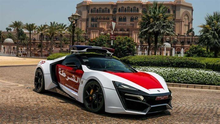 <p>Birleşik Arap Emirlikleri’nin başkenti Abu Dabi’de kullanılacak araç tasarımı ve özellikleri ile resmen akıllara durgunluk veriyor.</p>
