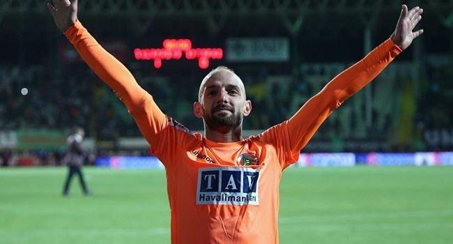 <p>Efecan Karaca - Kırklareli (Milli maçlardan sonra katılacak)</p>
