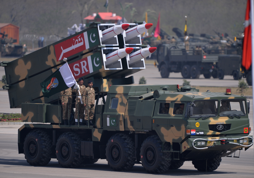 <p>Pakistan<br />
<br />
150-160 adet arası</p>
