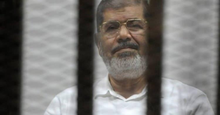 <p>Tam adı Muhammed Mursi İsa el Eyyat olan Mısır Cumhurbaşkanı, 8 Ağustos 1951 tarihinde, ülkenin kuzeyindeki Şarkiye ilinde doğdu.</p>

<p> </p>
