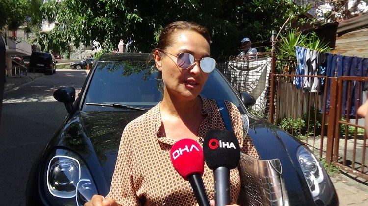 <p>Hülya Avşar<br />
<br />
Hülya Avşar, kızı Zehra Çilingiroğlu ile birlikte Sarıyer'de oyunu kullandı.</p>
