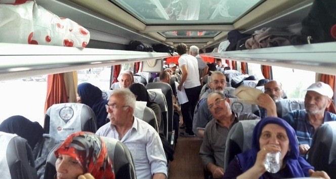 Yüzlerce otobüs binlerce kişi... Ve yola çıktılar, akın akın geliyorlar