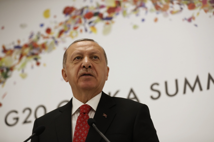 <p>Türkiye Cumhurbaşkanı Recep Tayyip Erdoğan, Japonya’nın Osaka şehrinde düzenlenen G20 Liderler Zirvesi boyunca 10 ikili görüşme gerçekleştirdi. </p>
