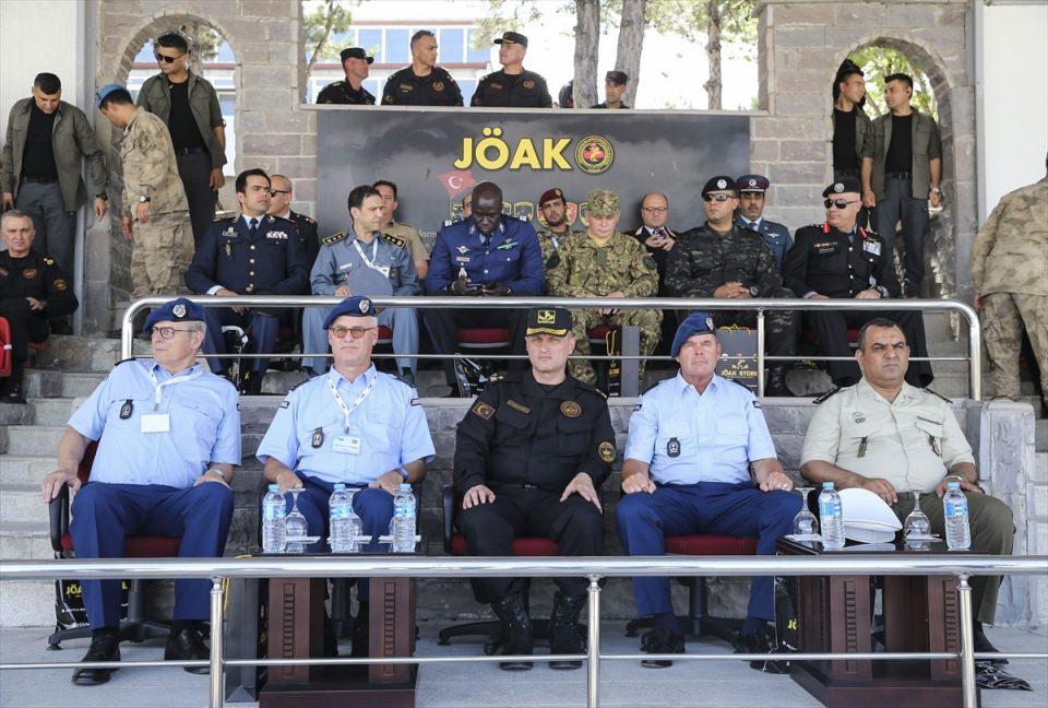 <p>Uluslararası Jandarmalar ve Askeri Statülü Kolluk Kuvvetleri Birliği (FIEP) Toplantısı, bu yıl Jandarma Genel Komutanlığı ev sahipliğinde 25-26 Haziran tarihlerinde gerçekleştirildi.</p>

<p> </p>
