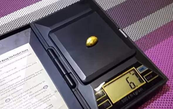 <p>Onlarca işlemcinin içinden 7 gram altın çıktı... Ancak tekrar uyarıyoruz; tehlikeli kimyasallar olduğundan kendi başınıza böyle bir çalışmaya kalkışmayın.</p>

<p> </p>
