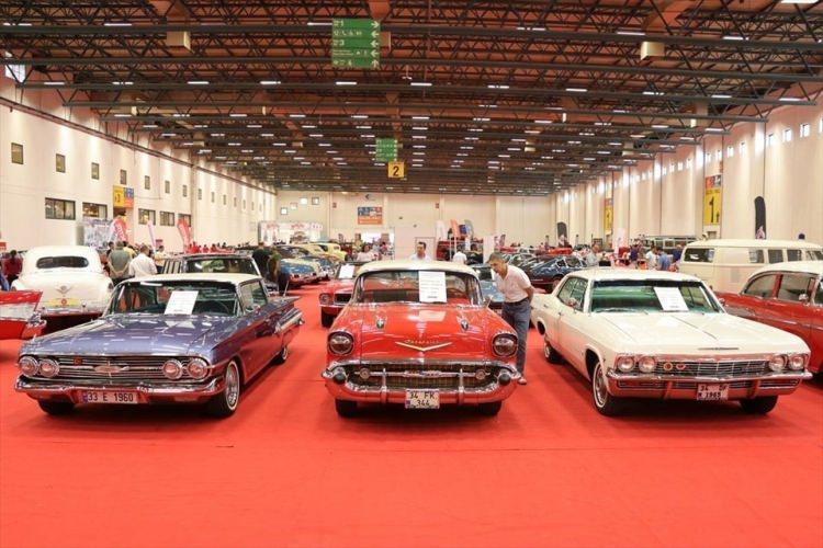 <p>Geçmişte bu otomobilleri kullananlara nostalji yaşatmayı ve yeni nesle klasik otomobilleri sevdirmeyi istediklerini dile getiren Tayalı, bu uğraşın ne kadar güzel bir hobi olduğunu göstermeye çalıştıklarını bildirdi. Tayalı, ayrıca festival sayesinde klasik araçlar konusunda karşı karşıya kaldıkları sorunların çözümü için farkındalık oluşturmayı amaçladıklarını kaydederek, bu sorunların hükümet nezdinde çözülmesi için girişimlerde bulunduklarını aktardı.<br />
</p>