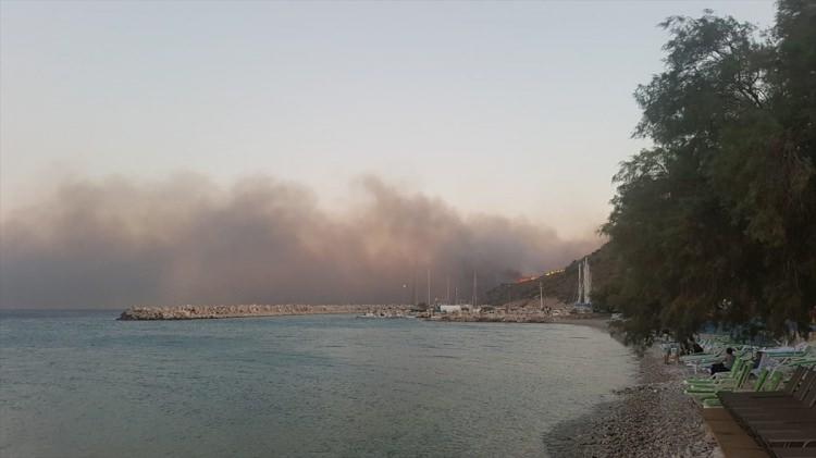 <p>Muğla'nın Datça ilçesinde makilik alanda orman yangını çıktı.</p>
