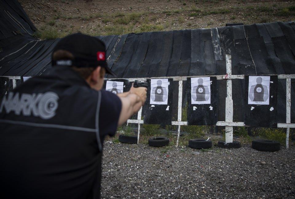 <p><strong>NEA eğitim faaliyetleri</strong></p>
<p>Daire Başkanlığı bünyesinde geçen yıl kurulan Narkotik Suçlarla Mücadele Eğitim Akademisi'nde (NEA) yürütülen çalışmalara değinen Yılmaz, Akademi'de 30 ulusal ve 10 uluslararası eğitim programının yer aldığını aktardı. </p>