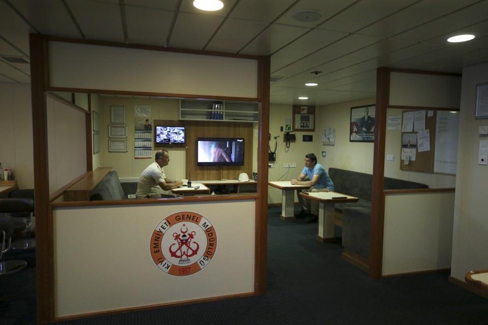 <p>18 knot seyir hızına, 205 ton çeki gücüne sahip gemide, 20 yataklı hastane yer alıyor.</p>

<p>Saatte 9600 metreküp su basabilen gemide yatay 150 metre, dikey 70 metre su püskürtme kabiliyetine haiz yangın söndürme sistemi olan fi-fi 3 notasyonu bulunuyor.</p>

<p>Bordalarında bulunan kollar aracılığıyla deniz kirliliğine müdahale yeteneği ve 1000 metreküp atık taşıma kapasitesine sahip olan gemide, kirlilik ölçüm laboratuvarı, dp 2 dinamik konumlandırma sistemi, 25 ton kapasiteli güverte kreyni mevcut.</p>
