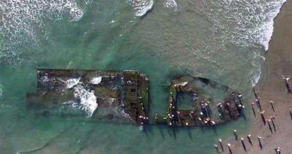 <p>Coronado sahilinin 3 mil a&ccedil;ığında uluslararası sularda demirli olan gemi, eyalette kumar yasak olmasına rağmen kanuni olarak Amerikan sınırları i&ccedil;inde olmadığı i&ccedil;in yasal sorunla da karşılaşmadı.</p>

<p>&nbsp;</p>
