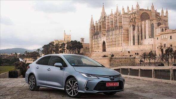 <p>Toyota- Corolla Sedan 1.33 Life<br />
<br />
Senesi: 2016<br />
<br />
Fiyatı: 72 bin TL</p>

