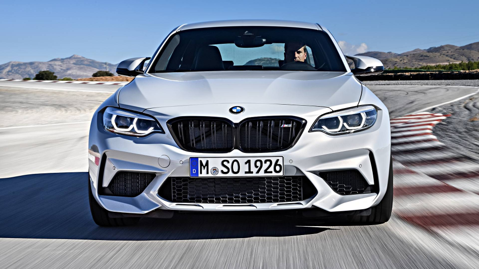 <p>BMW</p>

<p>Otomobil satış rakamı: 3.492 </p>

