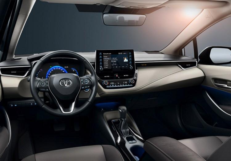 2019 Toyota Corolla Hybrid premium tasarımı ile büyük ilgi yakaladı