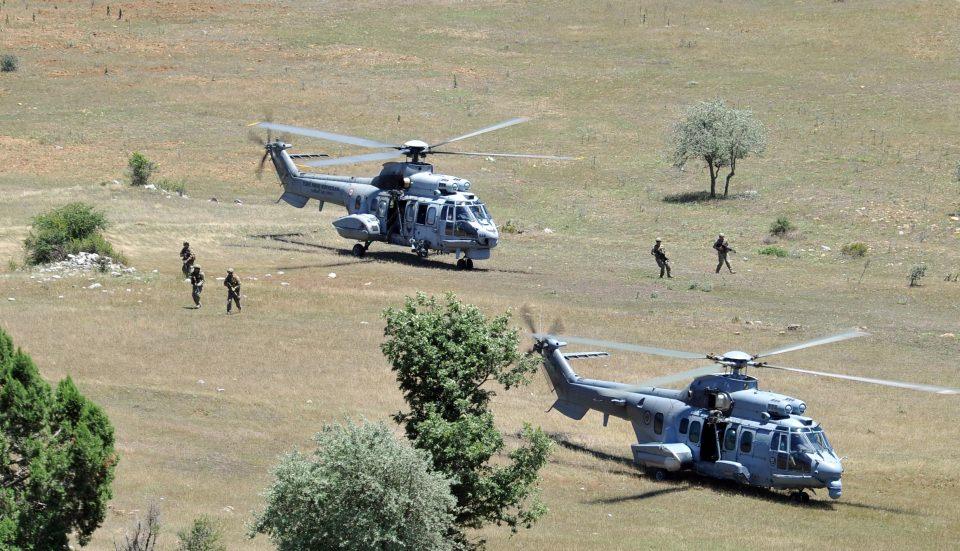 <p>Hava Kuvvetleri unsurları tatbikat esnasında.</p>
<p> </p>