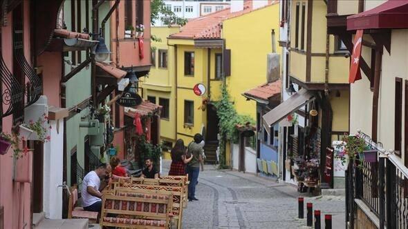 <p>Sırası: 19</p>

<p>Şehir: Eskişehir </p>

<p>Marka Değeri 2019 (milyon $): 4,013 </p>

<p>Marka Gücü (100 üzerinden):64.39</p>

<p>En Güçlü Büyükşehir Markaları Arasındaki Sırası: 11</p>
