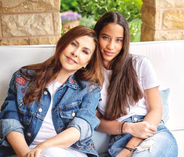 <p><strong>Psikoloji okuyan Ayşe Nazlı, annesi Nilüfer'in doğum gününde duygusal bir paylaşım yaptı. </strong></p>