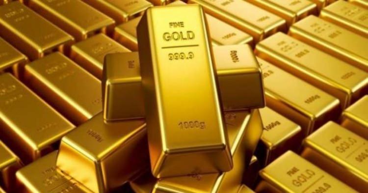 <p>Mart 2017'den itibaren Türkiye'nin altın rezervi hızla artmaya başladı. Türkiye Mart 2017- Mayıs 2019 tarihleri arasında kasasına 186.8 ton altın ekleyerek Rusya'nın ardından en çok alım yapan ülke oldu.</p>
