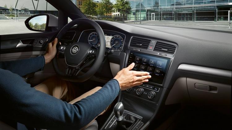 Yeni Volkswagen Golf iç mekanı ile etkiledi! İşte 2019 Golf'e ait tüm detaylar
